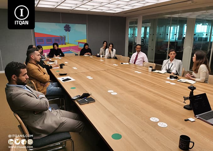 How do I deal with employees when establishing my company in the Emirates